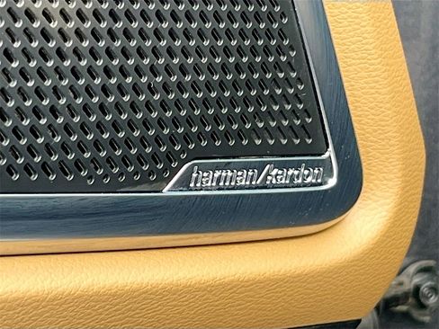 Used 2022 Kia Telluride SX image 19