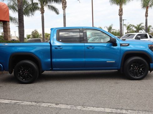 Used 2023 GMC Sierra 1500 Elevation w/ X31 Off-Road Package AWD/4WD image 10
