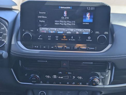 Used 2023 Nissan Rogue SL w/ SL Premium Package image 19