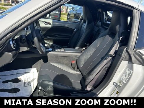 Used 2025 MAZDA MX-5 Miata RF Grand Touring image 13