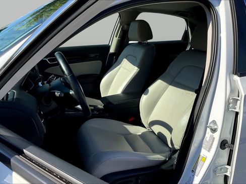 Used 2023 Honda Civic EX-L image 8