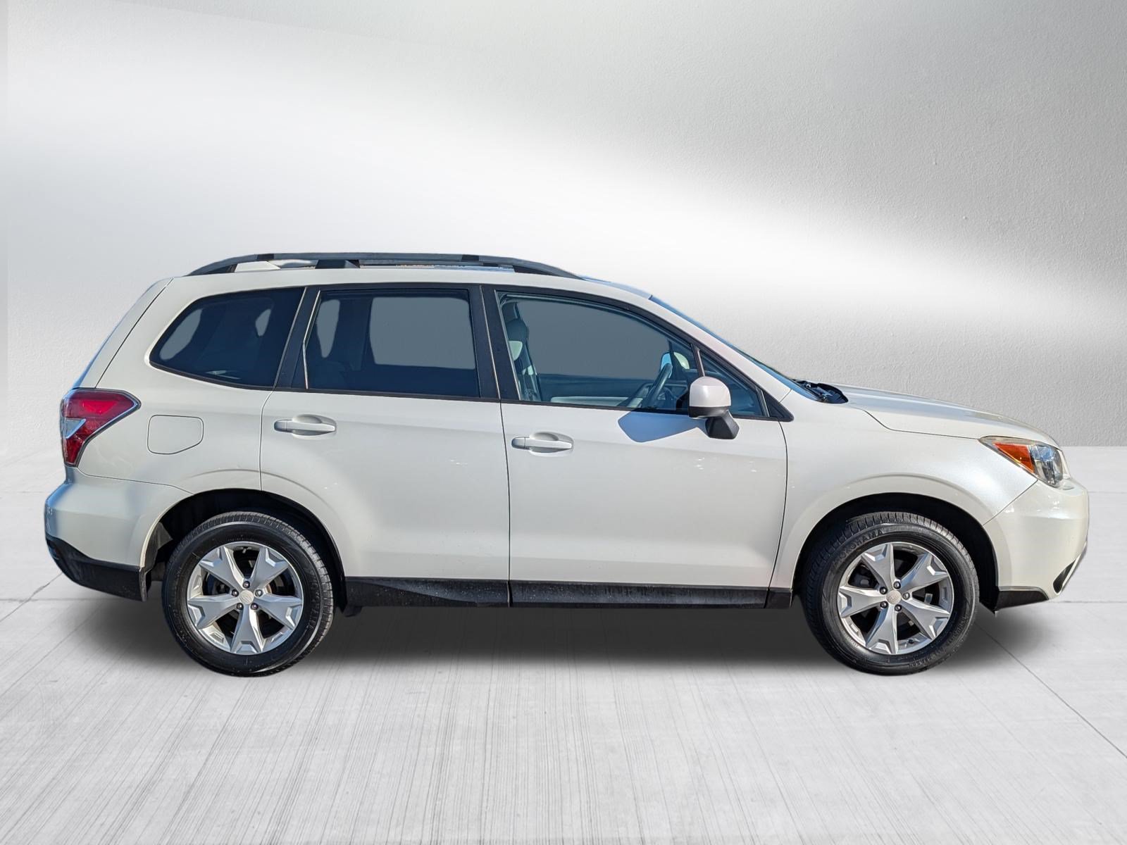 Used 2016 Subaru Forester 2.5i Premium AWD/4WD image 8