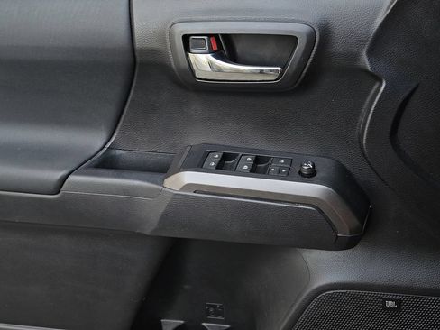 Used 2020 Toyota Tacoma TRD Pro AWD/4WD image 19