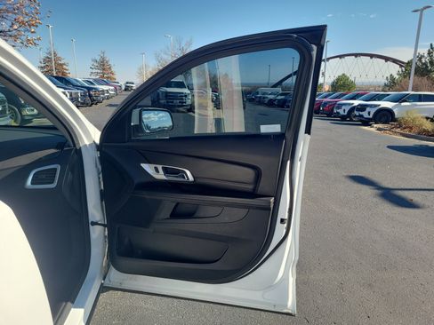 Used 2017 GMC Terrain SLE image 16