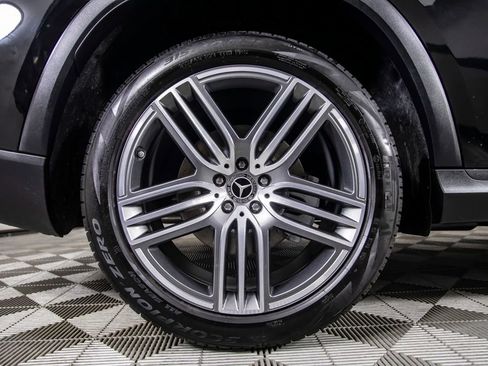 Used 2025 Mercedes-Benz GLS 450 4MATIC image 45