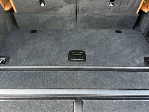 Used 2023 BMW X7 xDrive40i w/ Premium Package image 11