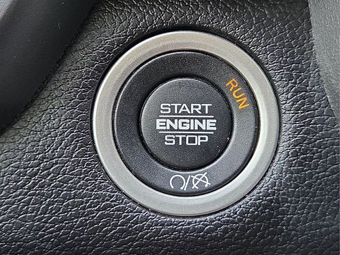 Used 2024 RAM 2500 Big Horn AWD/4WD image 20