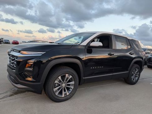 New 2026 Chevrolet Equinox LT FWD image 3