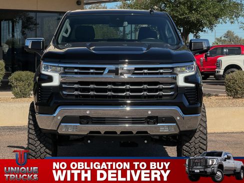 Used 2024 Chevrolet Silverado 1500 LTZ AWD/4WD image 2