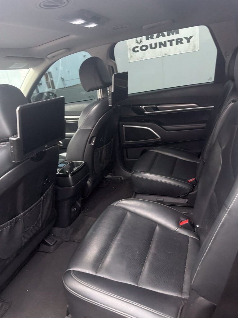 Used 2022 Kia Telluride S AWD/4WD image 10