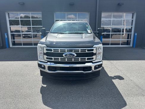 Used 2024 Ford F350 XLT AWD/4WD image 5