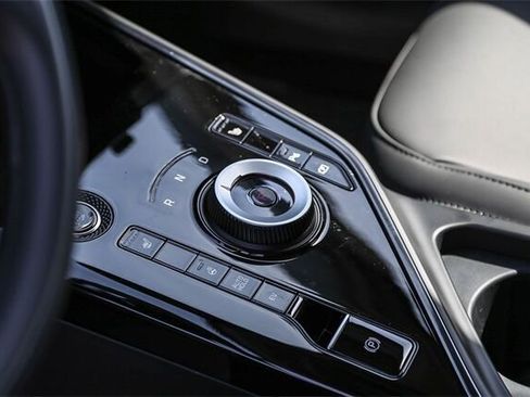 New 2025 Kia Niro EX w/ EX Cold Weather Package image 18