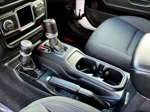 Used 2021 Jeep Wrangler Sport image 16