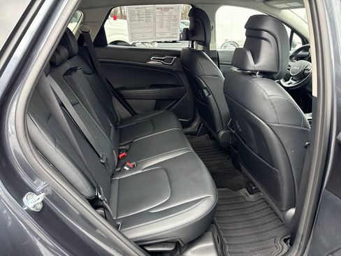 Used 2023 Kia Sportage EX image 29