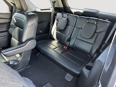 Used 2023 Ford Explorer Limited AWD/4WD image 20