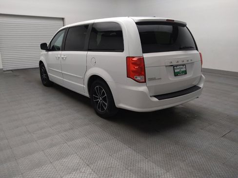 Used 2017 Dodge Grand Caravan SXT w/ Driver Convenience Group FWD image 5