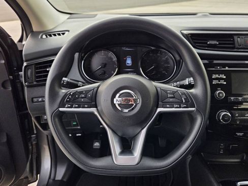 Used 2017 Nissan Rogue Sport S w/ S Appearance Package image 19