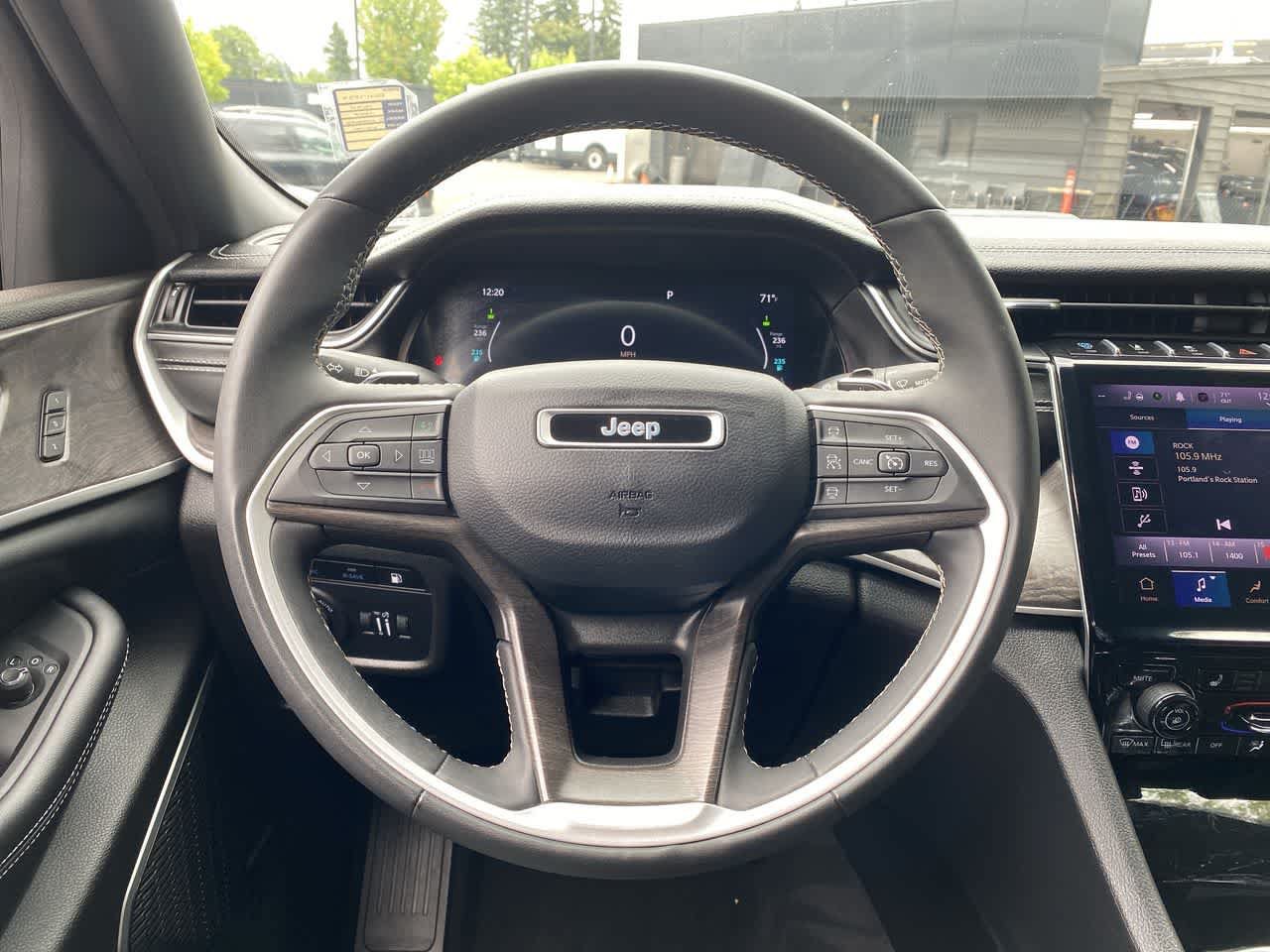 Used 2024 Jeep Grand Cherokee Limited 4xe AWD/4WD image 19