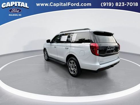 Used 2025 Ford Expedition Active AWD/4WD image 6