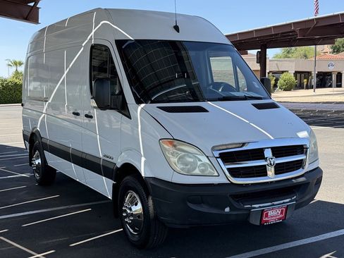 Used 2007 Dodge Sprinter 2500 RWD image 8