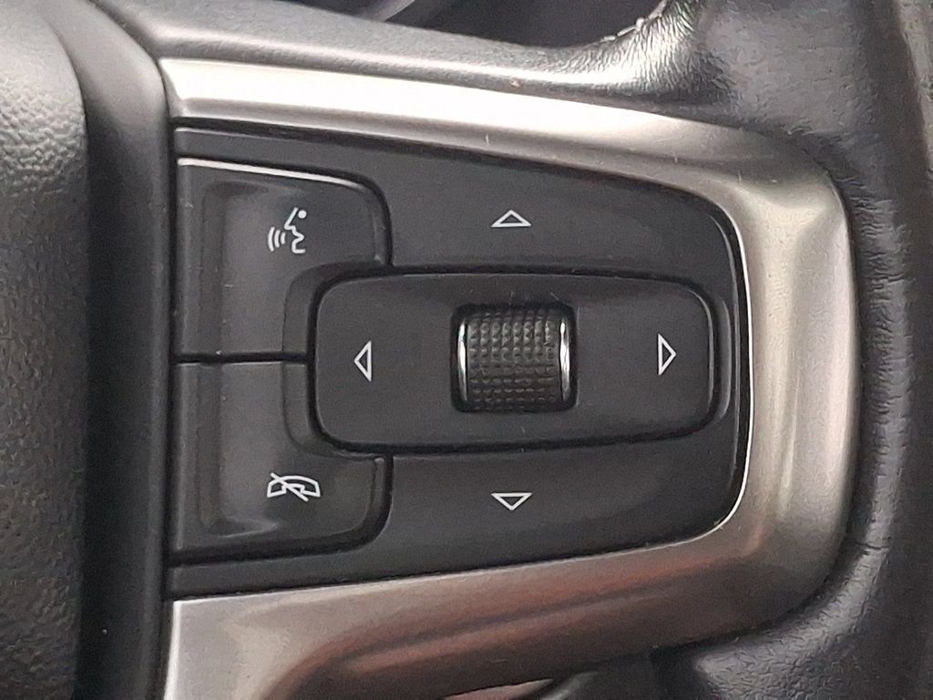 Used 2022 Chevrolet Suburban LT w/ LT Signature Plus Package AWD/4WD image 26