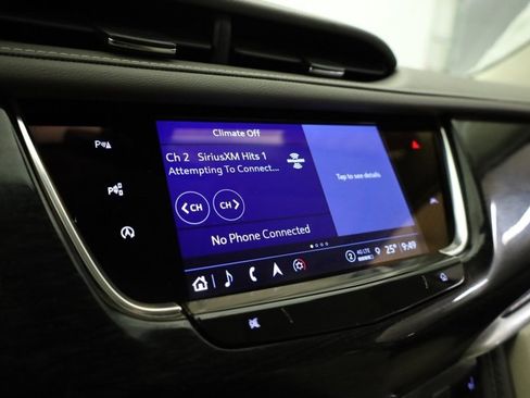 Used 2023 Cadillac XT6 Premium Luxury w/ Technology Package image 16