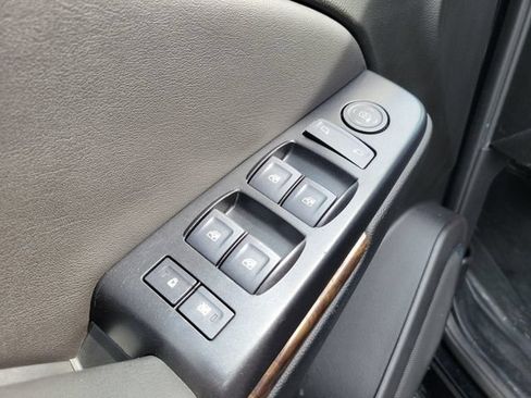 Used 2019 Chevrolet Tahoe LS RWD image 26