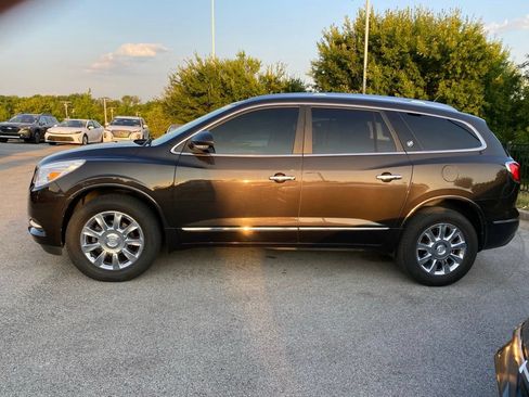 Used 2014 Buick Enclave Leather w/ Trailering Provision Package FWD image 4