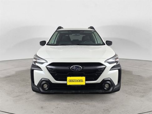Used 2025 Subaru Outback Premium image 8