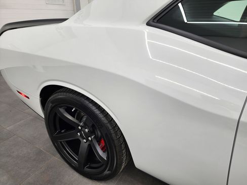 Used 2019 Dodge Challenger SRT Hellcat Redeye image 27