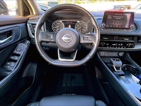 Used 2023 Nissan Rogue SV w/ SV Premium B Package image 17