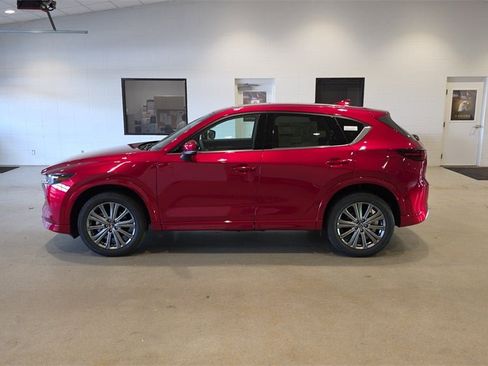 New 2025 MAZDA CX-5 Signature image 4