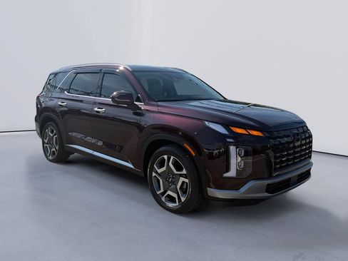Used 2024 Hyundai Palisade Limited FWD image 1