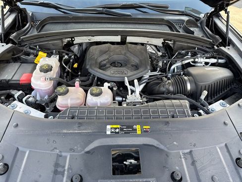 Used 2023 Jeep Grand Cherokee 4WD 4xe image 9