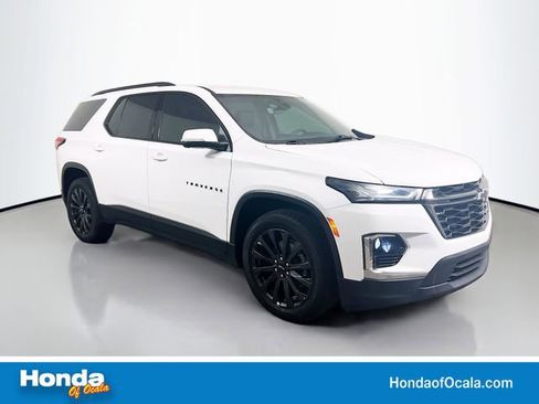 Used 2023 Chevrolet Traverse RS image 1