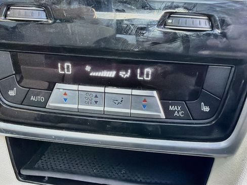 Used 2024 BMW X7 xDrive40i w/ Executive Package AWD/4WD image 26