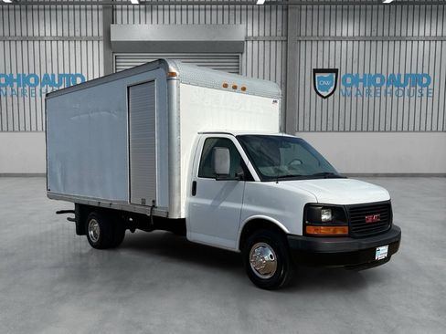 Used 2007 GMC Savana 3500 RWD image 2