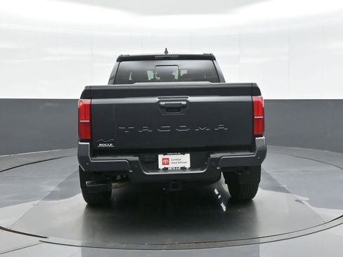 Certified 2025 Toyota Tacoma SR5 w/ SR5 Upgrade Package AWD/4WD image 8