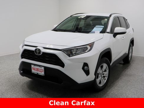 Used 2021 Toyota RAV4 XLE image 2