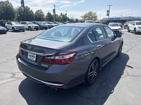 Used 2017 Honda Accord Sport Special Edition image 5