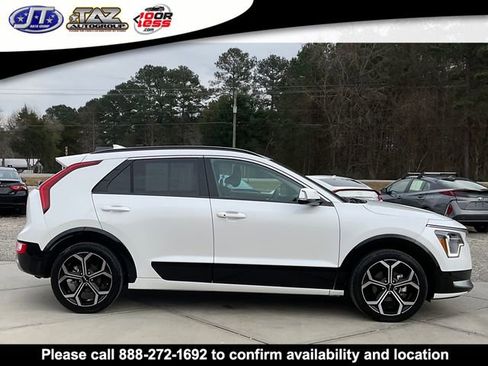 Used 2023 Kia Niro EX Touring image 8