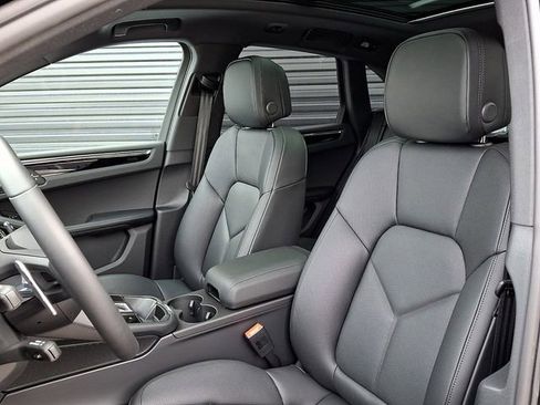 New 2026 Porsche Macan S image 5