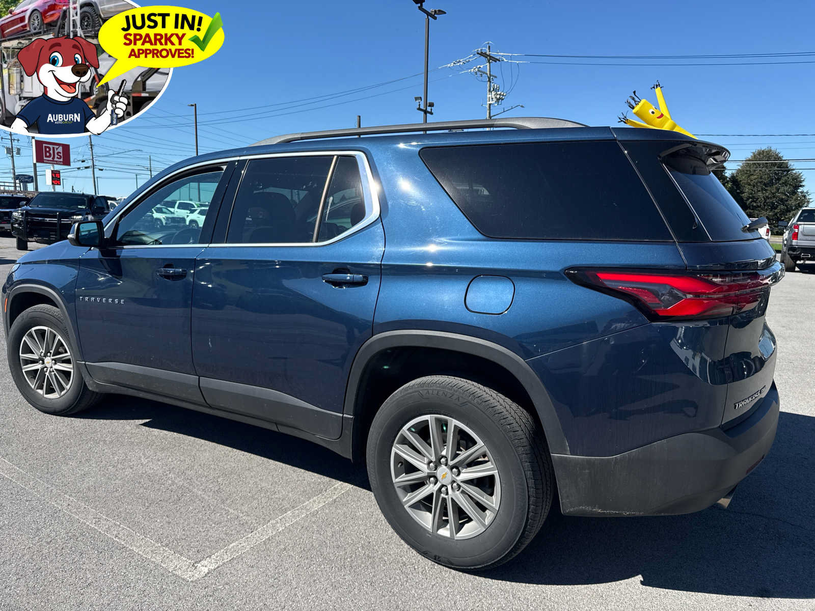Used 2023 Chevrolet Traverse LT AWD/4WD image 4