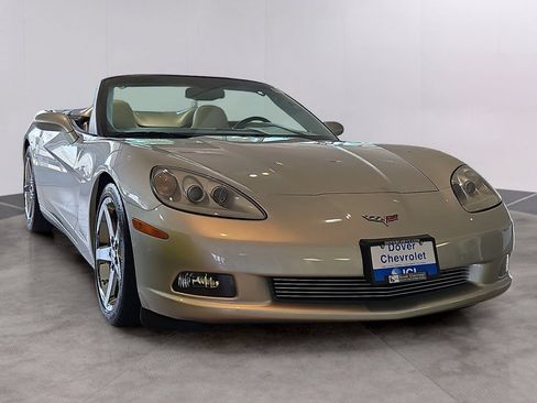 Used 2007 Chevrolet Corvette Convertible w/ Preferred Equipment Group RWD image 3