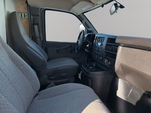 New 2025 GMC Savana 3500 Work Van w/ Power Convenience Package image 25