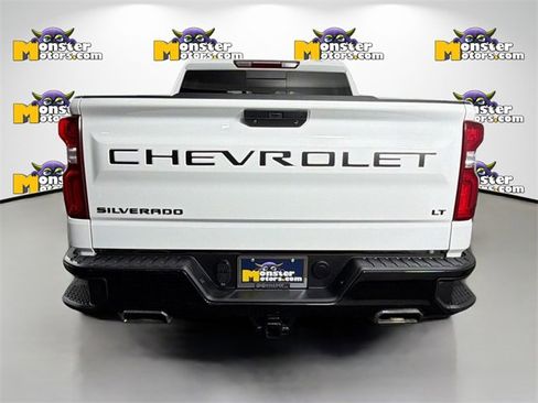 Used 2022 Chevrolet Silverado 1500 LT Trail Boss w/ Convenience Package II image 6