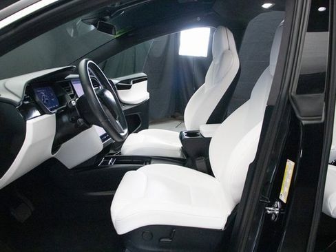Used 2019 Tesla Model X Long Range image 26