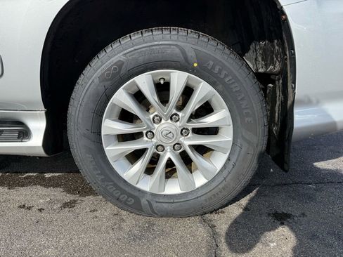 Used 2017 Lexus GX 460 Premium image 27