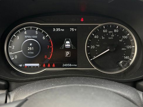 Used 2023 Nissan Versa SR w/ Trunk Package image 17