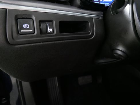 Used 2017 Cadillac XT5 Luxury image 26